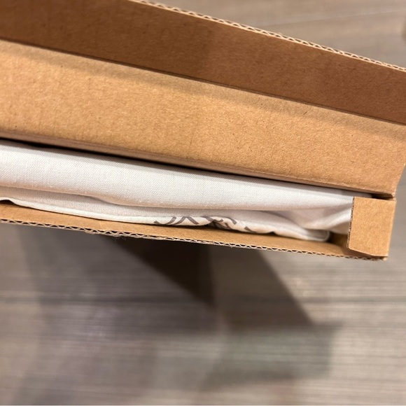 NEW! 4moms bassinet sheet! - Picture 5 of 7